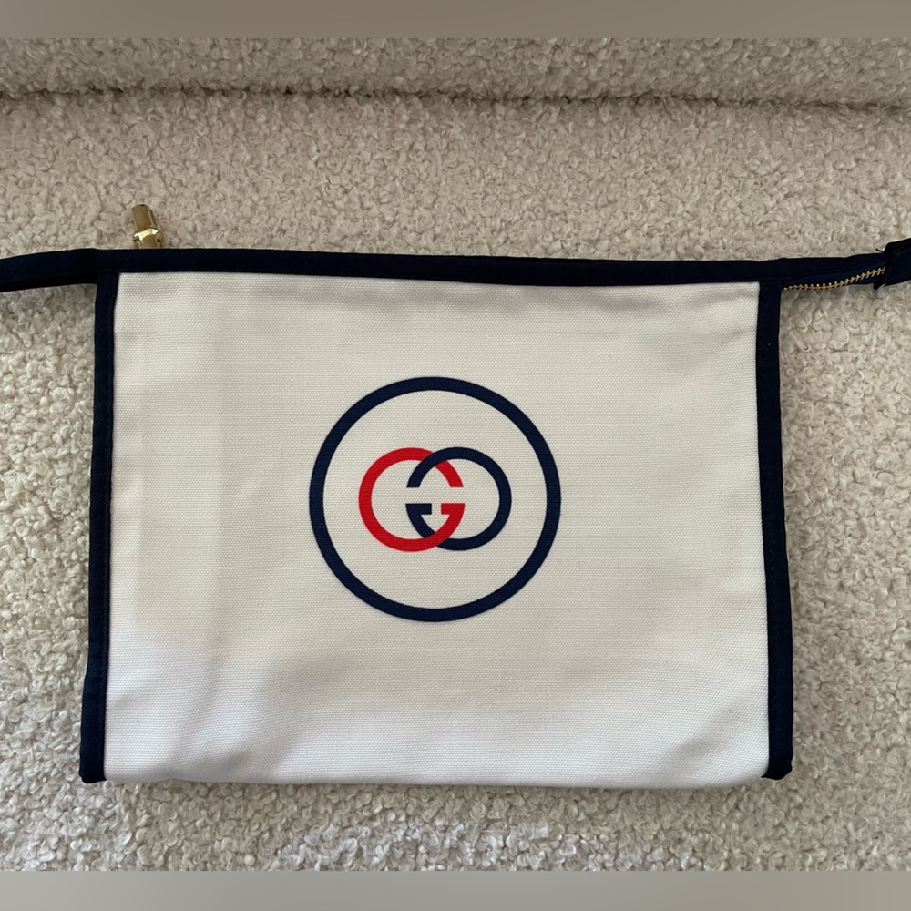 NOT authentic Gucci canvas bag